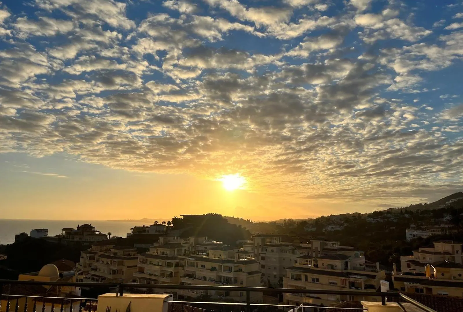 公寓 Cosy 1 Bed Apt 50M2 Terrace 贝纳尔马德纳